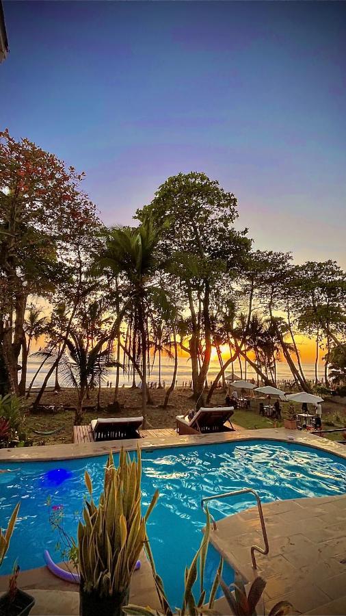 Hotel Beachfront Vista Hermosa ハコ エクステリア 写真