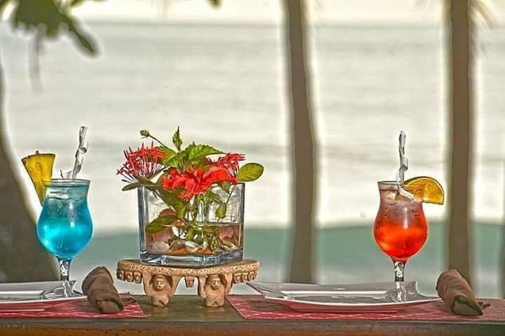 Hotel Beachfront Vista Hermosa ハコ エクステリア 写真